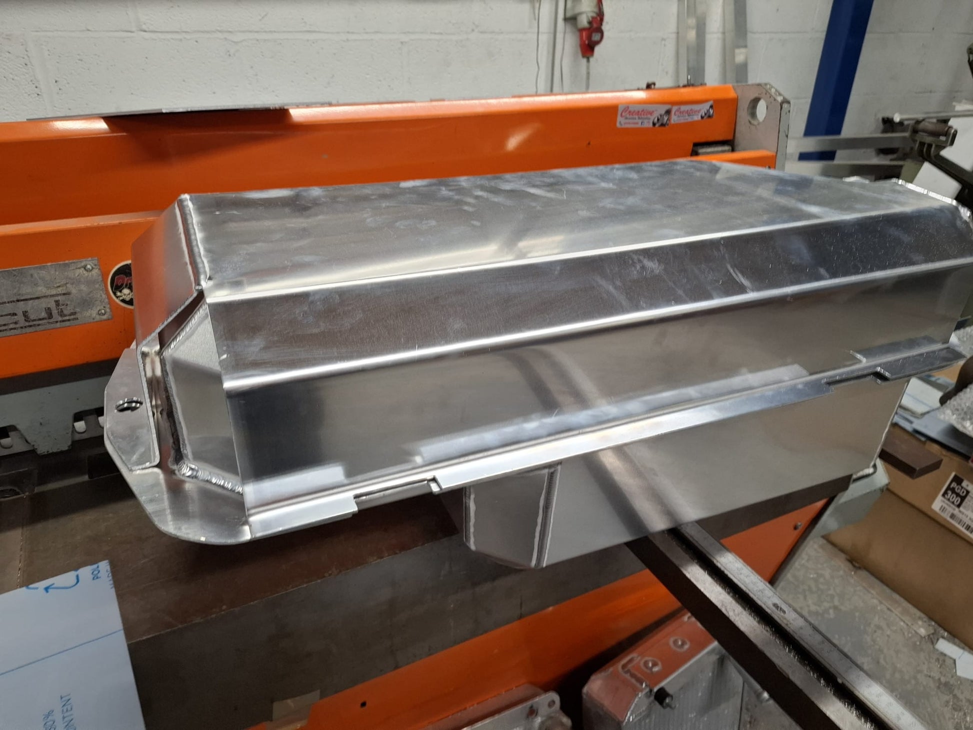 Aluminium Fuel Tank for Land Rover Defender 90 – 2.5 NA, 2.5 Turbo Diesel, 200TDI & 300TDI - Icon Components